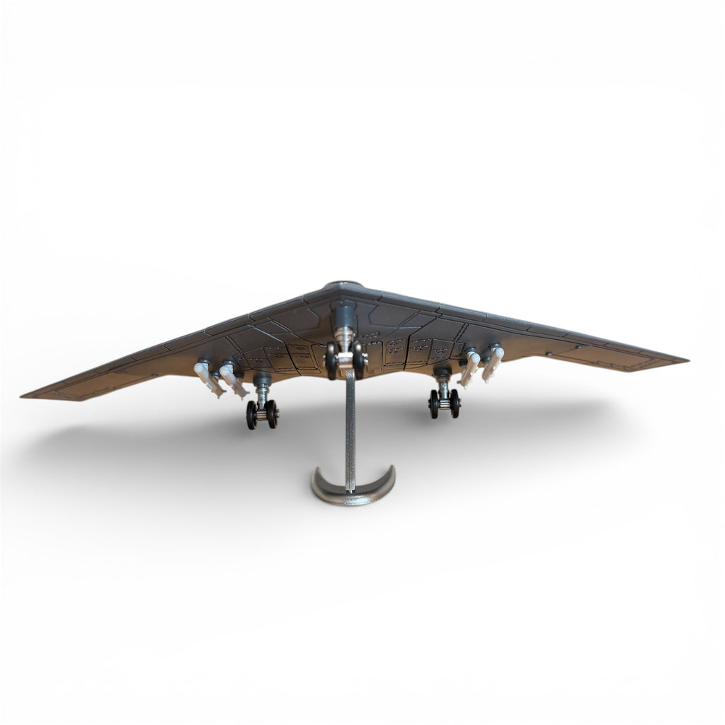 1:200 Scale B-2 Spirit Stealth Bomber Model Kit