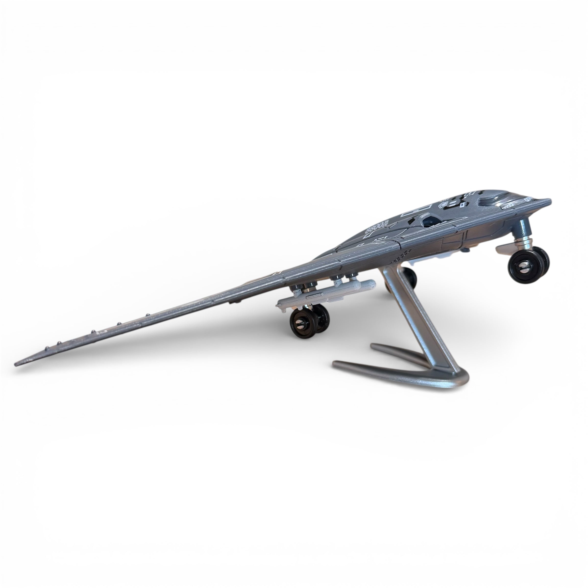 1:200 Scale B-2 Spirit Stealth Bomber Model Kit