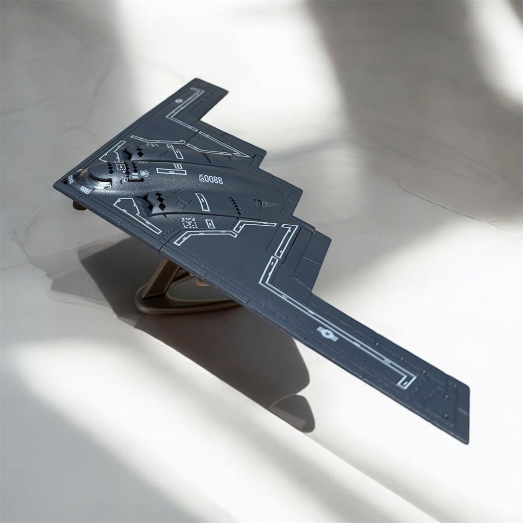 1:200 Scale B-2 Spirit Stealth Bomber Model Kit